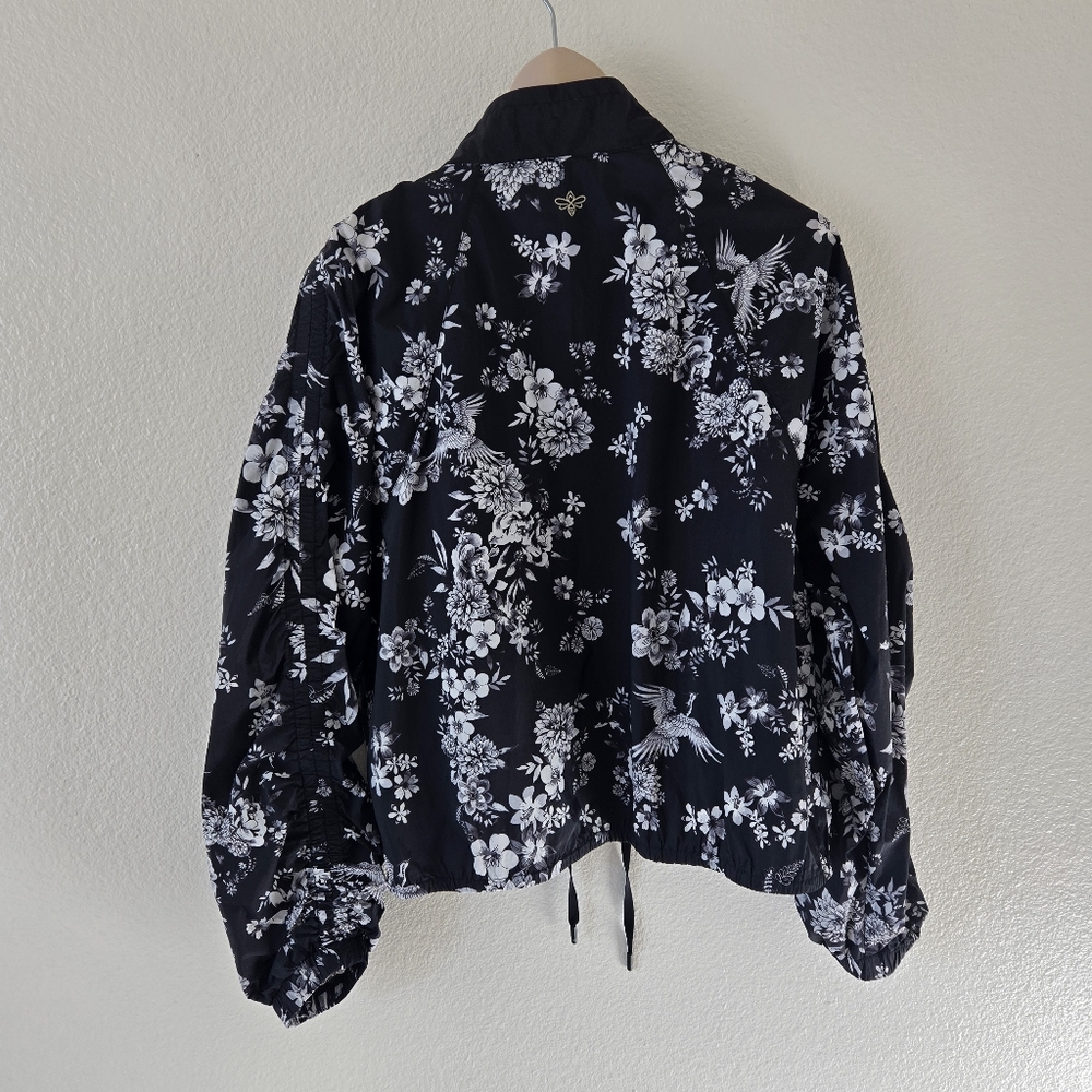 Johnny Was Bee Active Ruched Sleeve Parachute Jacket Size Medium Full Zip Boho - Picture 7 of 15